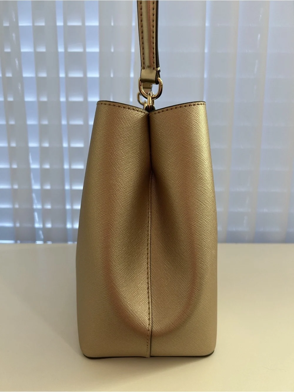 MICHAEL KORS Pale Gold Pratt Medium Shoulder Bag